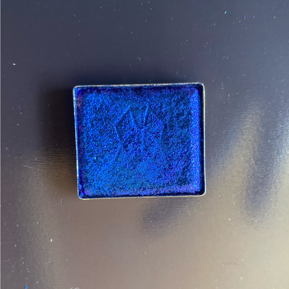 Spire - Jewelled multichrome eyeshadow